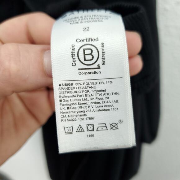 Athleta Plus Size Black Ankle Pants NWT size 22 or 3X - Picture 11 of 17